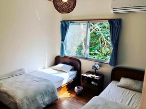 Free WiFi - Life is a Journey - Hostel (Yomitan)
