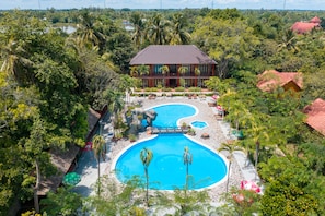 Superior driepersoonskamer | Voorkant van accommodatie