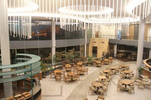 2 restaurants, breakfast, lunch, dinner served; international cuisine