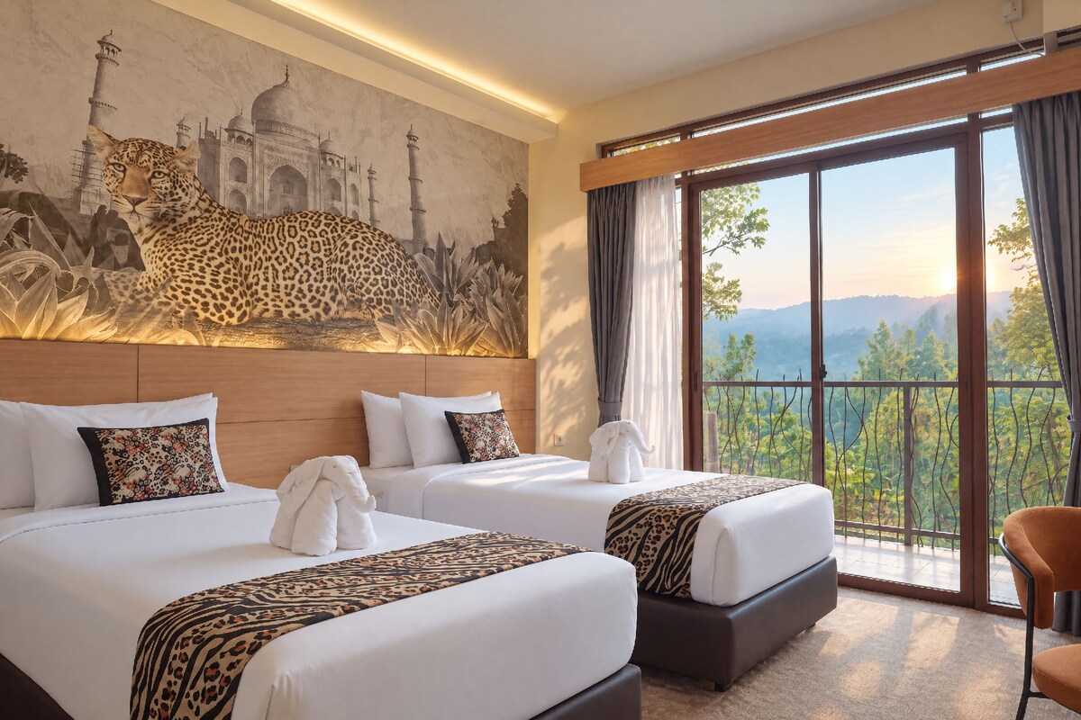 Leopard Executive Twin | Premium bedding, in-room safe, desk, free WiFi