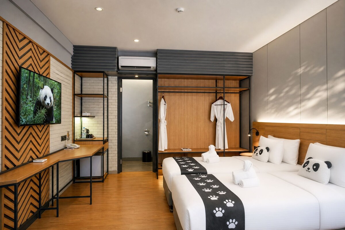 Panda Deluxe Twin | Premium bedding, in-room safe, desk, free WiFi