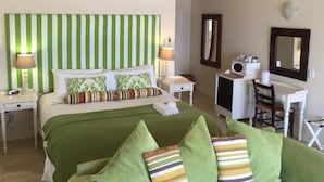 Literie de qualité supérieure, coffres-forts dans les chambres, bureau