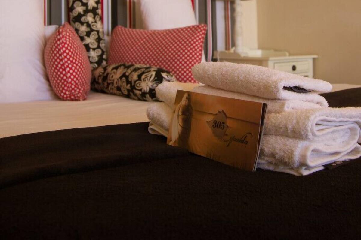 Premium bedding, in-room safe, desk, iron/ironing board (on request)
