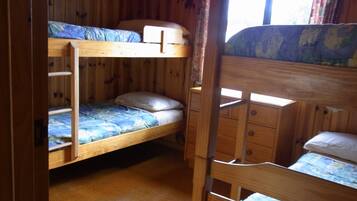 1 habitación, ropa de cama hipoalergénica y cunas gratuitas