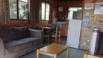 One Bedroom Motel Unit (1x Double, 1x Bunk and 2x Rollaway Beds) | Living area