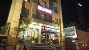 واجهة المنشأة