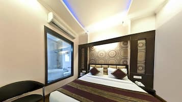 In-room safe, desk, soundproofing, iron/ironing board