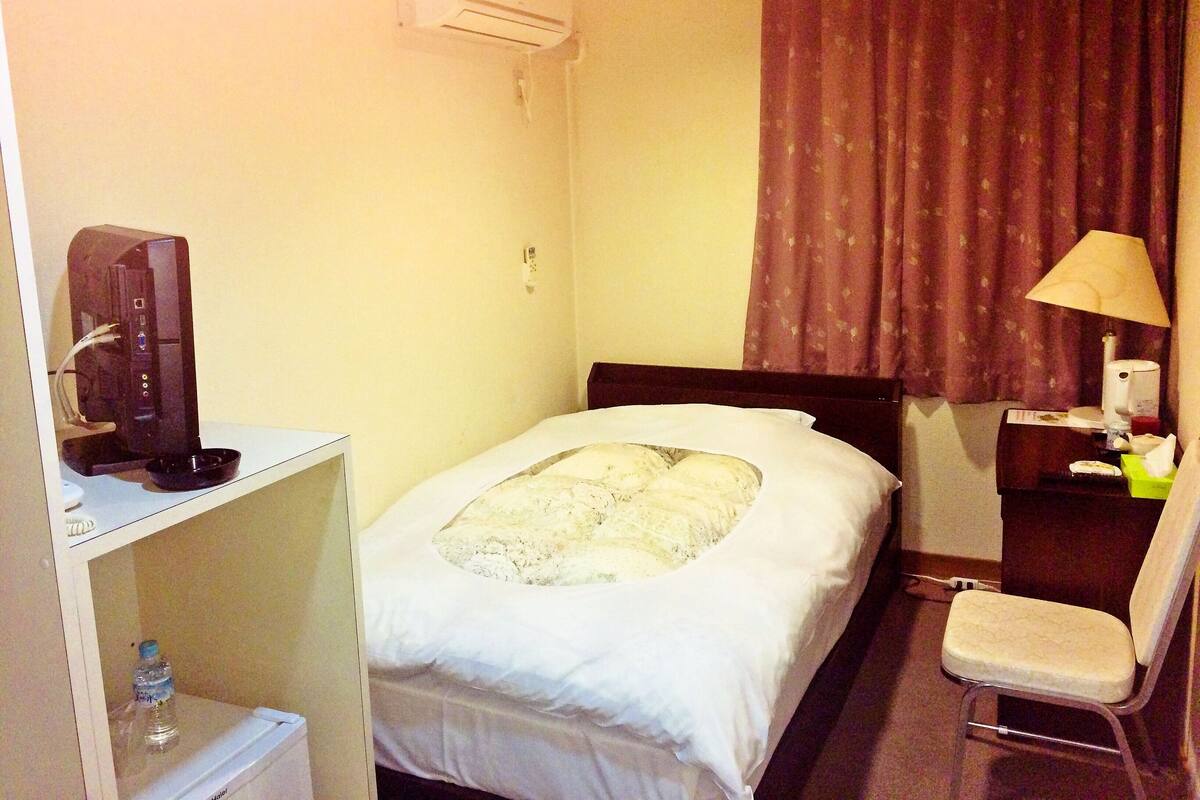 1 bedroom, in-room safe, bed sheets