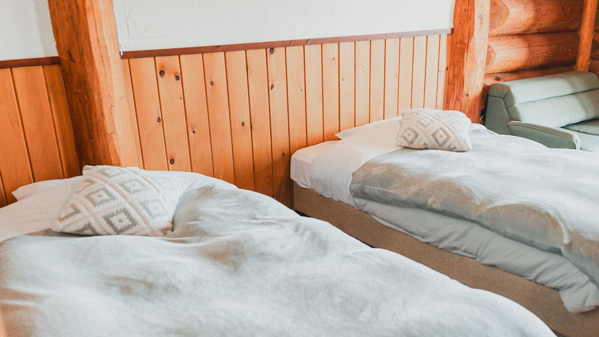 Cortinas blackout, Wi-Fi de cortesia, roupa de cama