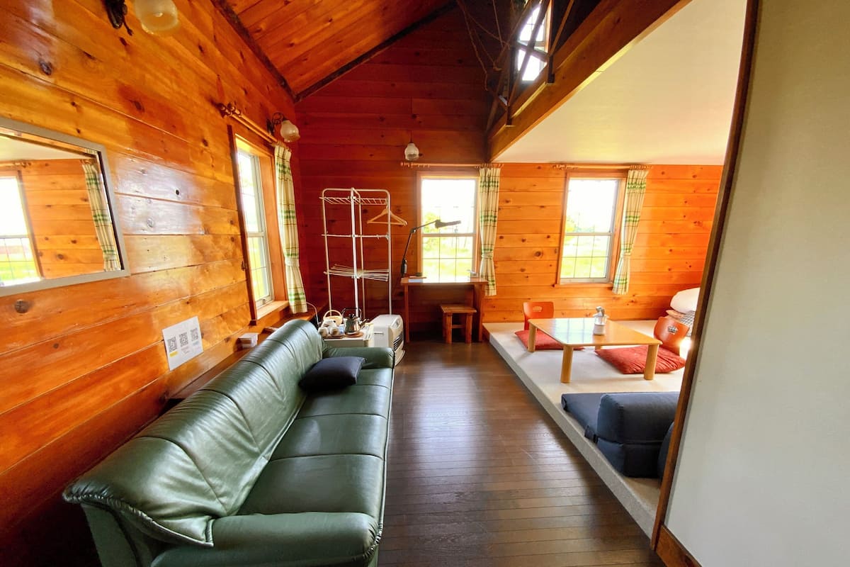 Family Cabin | Desk, free WiFi, bed sheets
