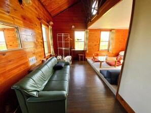 Cabana família | Escrivaninha, Wi-Fi de cortesia, roupa de cama