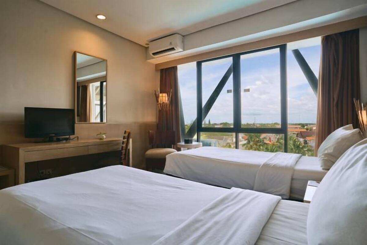 Rollaway beds, free WiFi