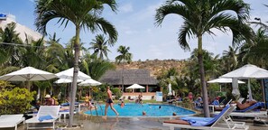 2 outdoor pools, pool umbrellas, sun loungers - Sun & Sands Beach Hotel (Phan Thiet)