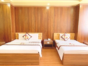 Minibar, in-room safe, individually furnished, desk - Linh Phuong 8 Hotel (Can Tho)