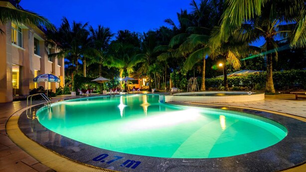 Outdoor pool - Saigon Kim Lien Resort (Cua Lo)