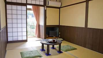 Economy Japanese-Style Room (6 tatami mats), Shared Bathroom - 1 to 2 guests | In-room dining