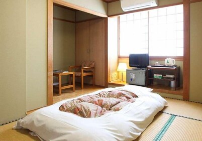 Uwajima Terminal Hotel