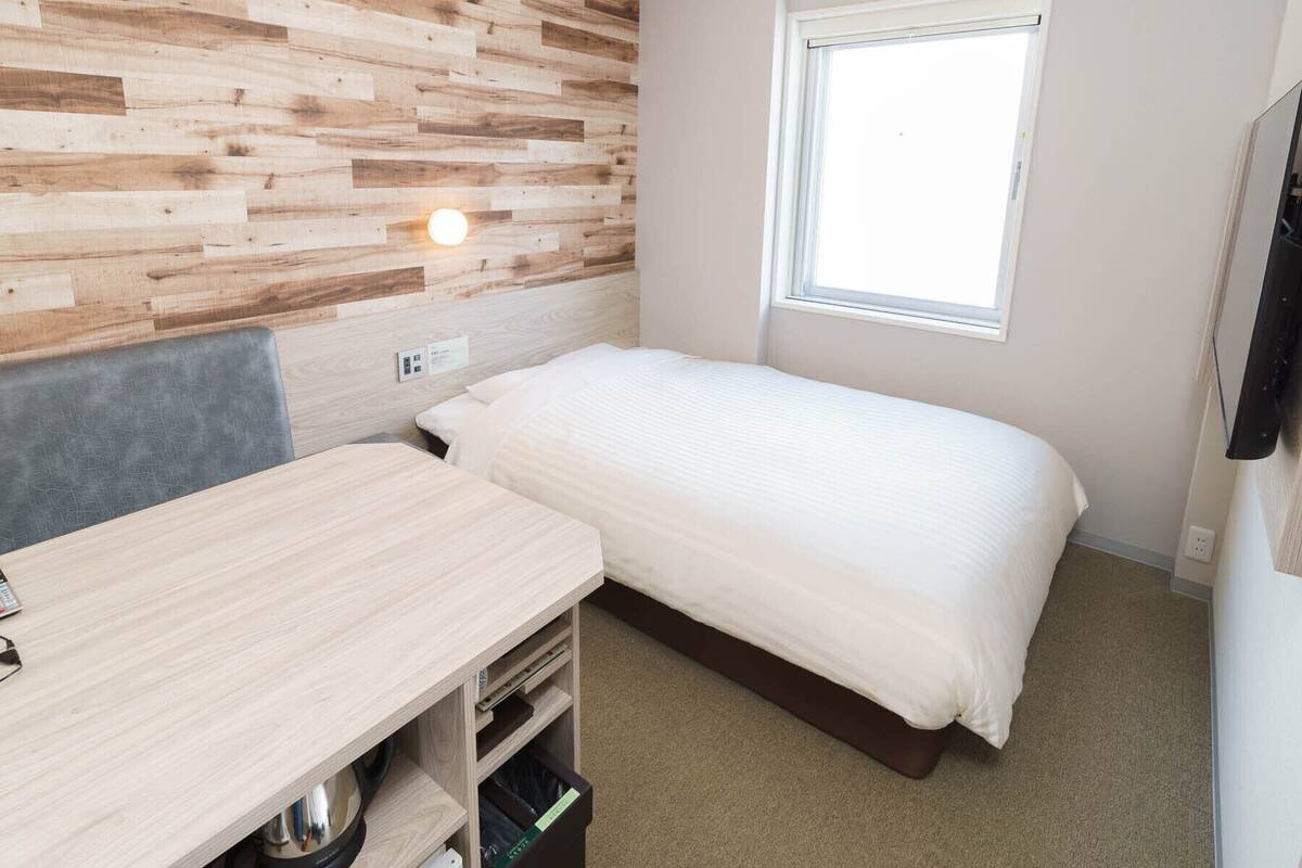 Minibar, Wi-Fi gratuit, draps fournis
