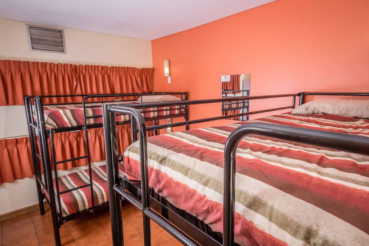 WiFi (free), bed sheets