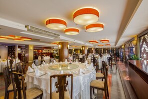 Päivittäinen buffetaamiainen maksusta