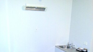 Superior Cabin, 1 Double Bed, Kitchen, City View | Private kitchen - A1 Kaikoura Motel & Holiday Park (Kaikoura)