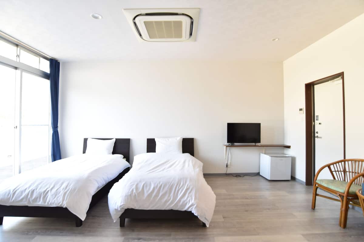 Kamer (Western, 8 tatami, with Bathtub) | Een kluis op de kamer, gratis wifi, beddengoed