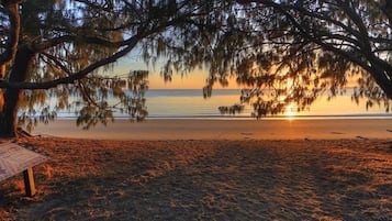 Una spiaggia nelle vicinanze