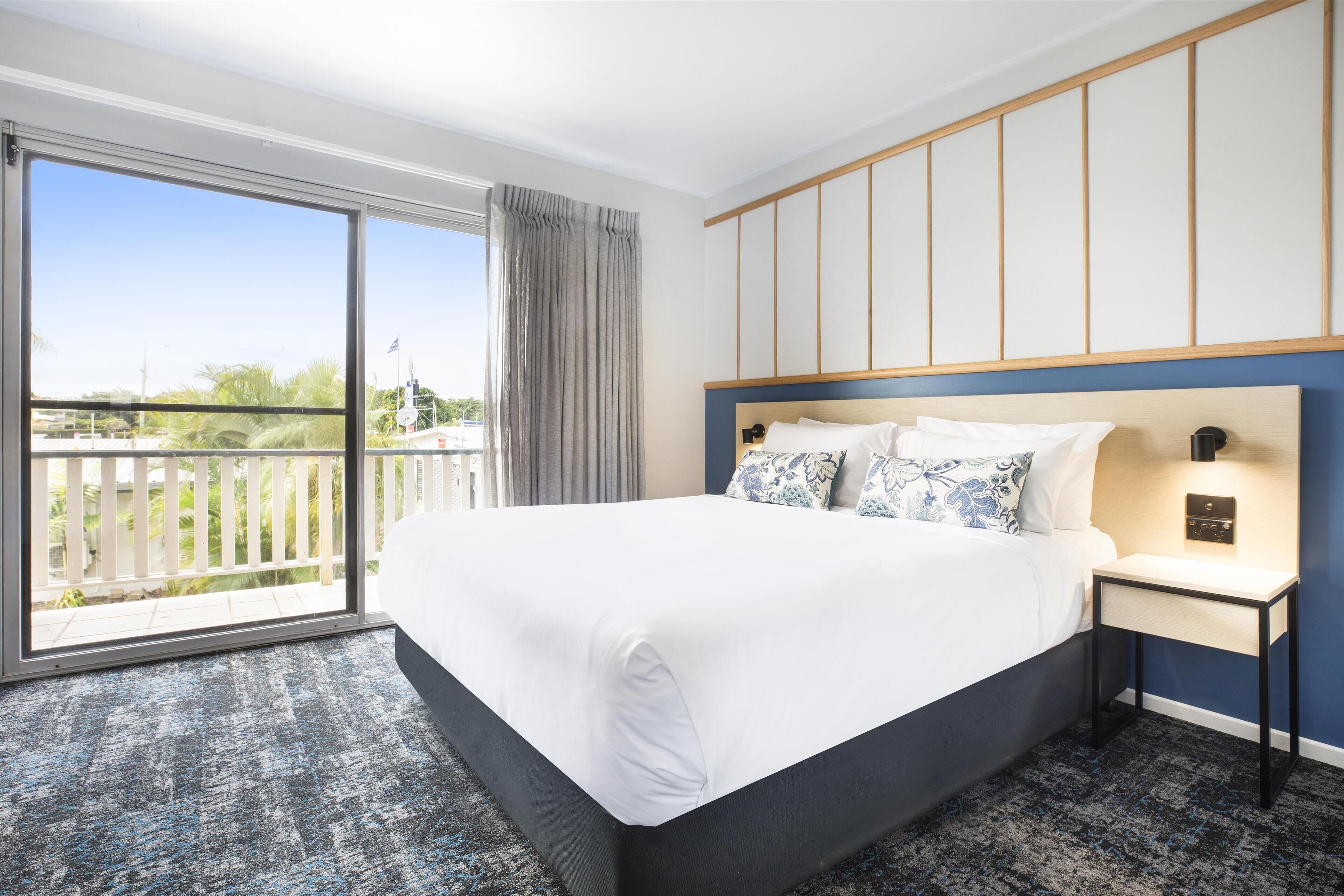 One Bedroom Apartment | 熨斗/熨衣板、免費無線上網、床單