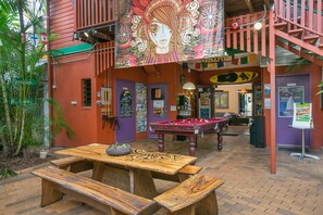 Terrace/patio - Dreamtime Travellers Rest Hostel (Parramatta Park)