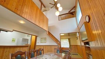 Superior Cottage | Living area | Flat-screen TV, DVD player, heated floors