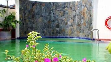 Alberca al aire libre