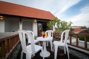 Tempat makan outdoor