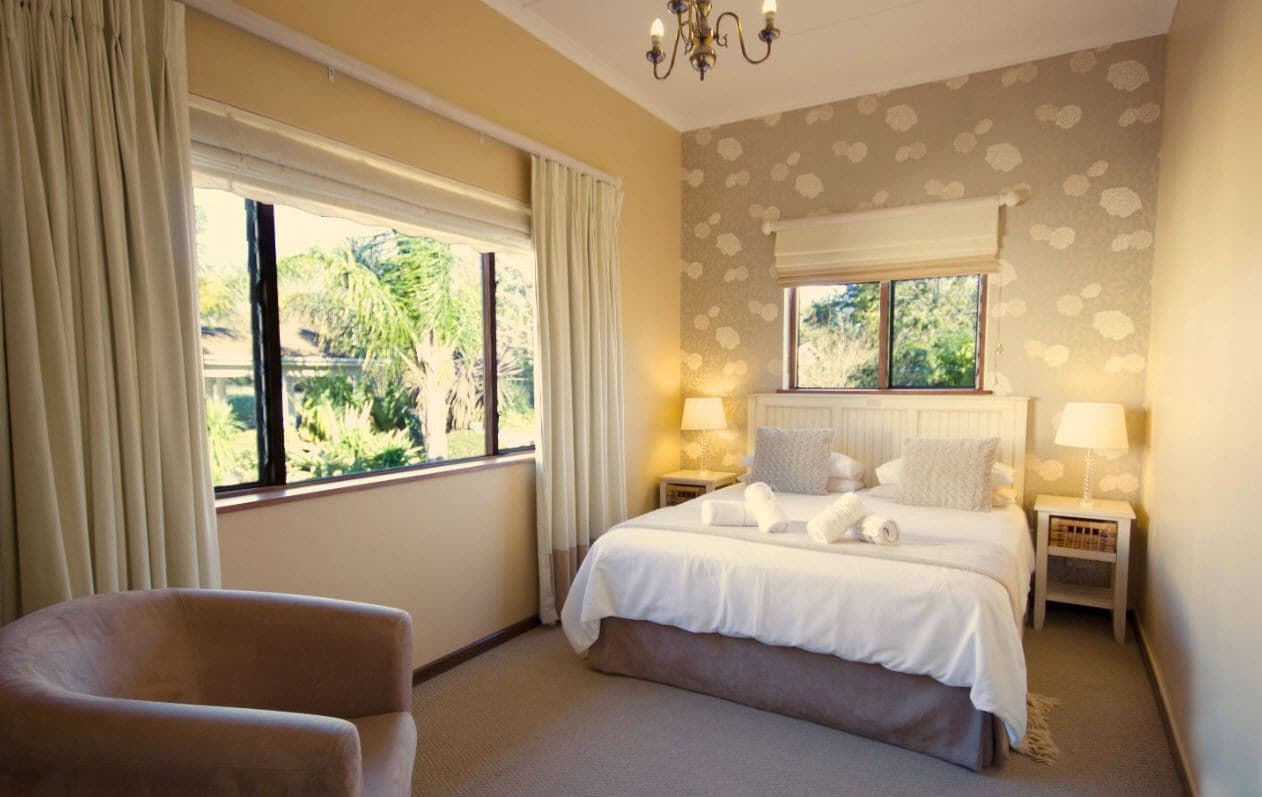 Suite de lujo, 1 habitación (Balcony Suite) | Caja de seguridad en la habitación y escritorio 