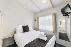 Cabane, bain à remous (Spa Cabin)