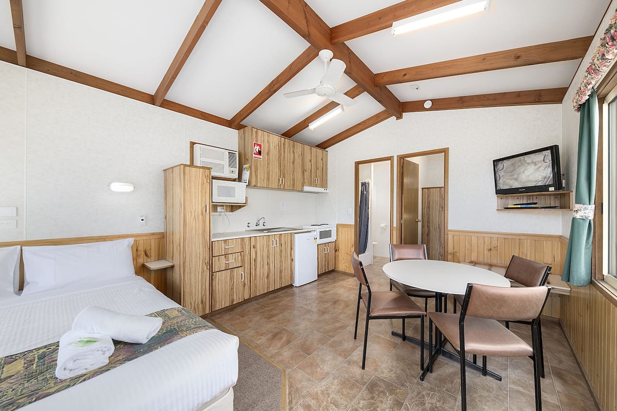 Familie villa, 1 slaapkamer | Woonruimte | Een flatscreentelevisie