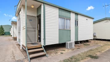 2 Bedroom Cabin - Sleeps 5