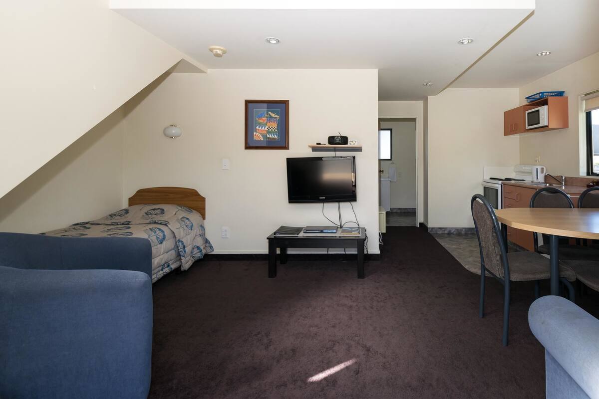 Two Bedroom Apartment | Private kitchen | Mini-fridge, microwave, stovetop, electric kettle