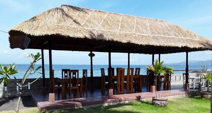 Temple Cafe & Seaside Cottages