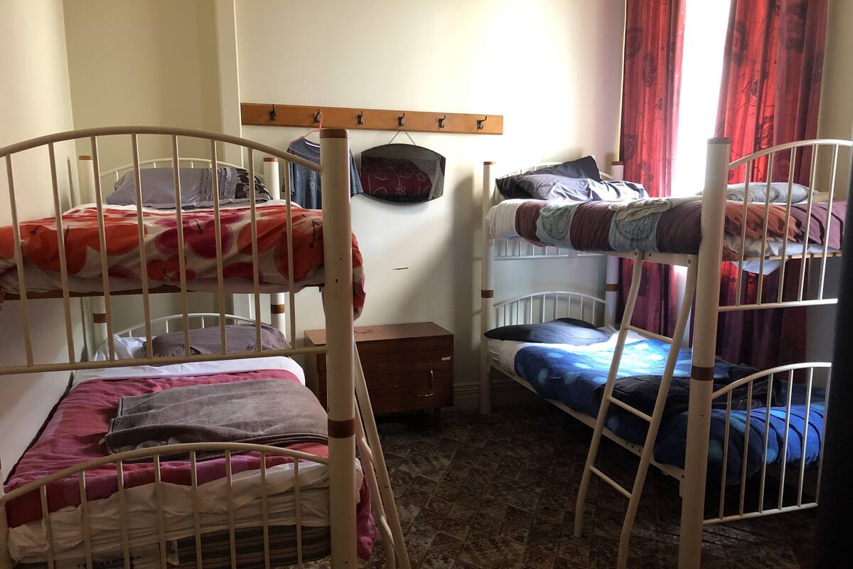 WiFi (free), bed sheets