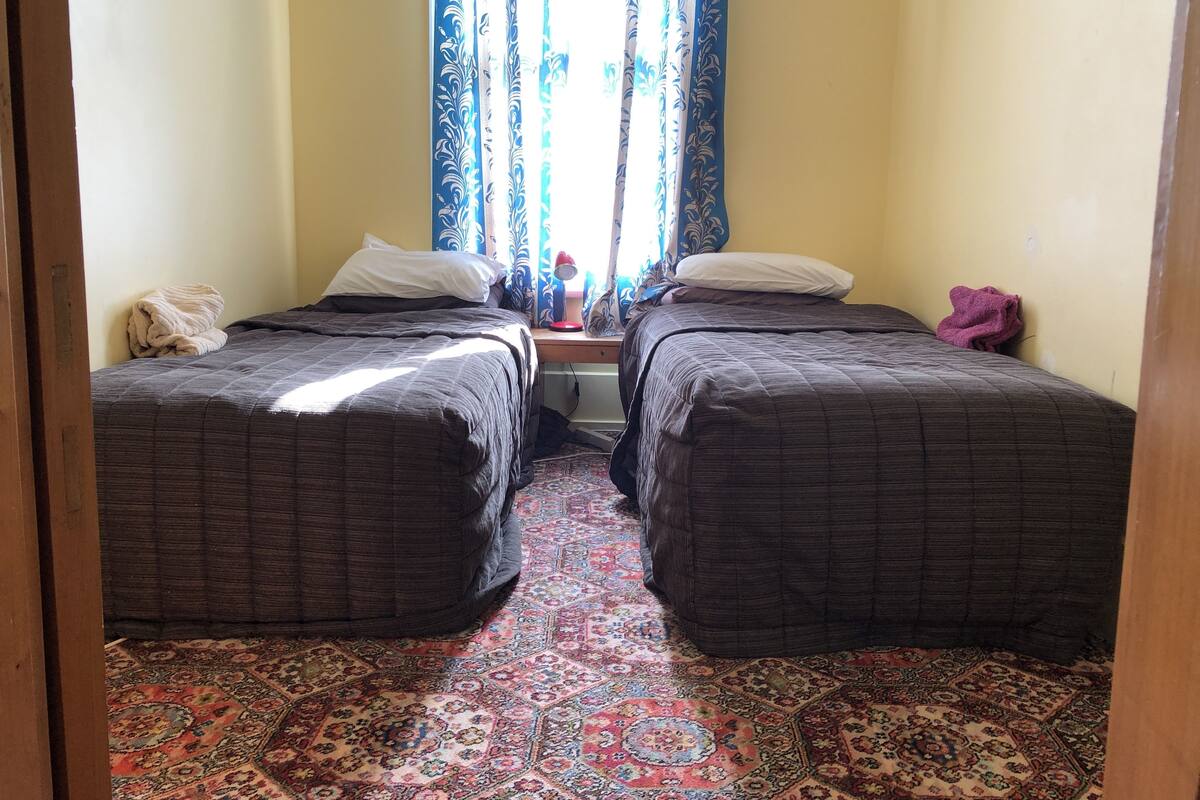Budget Double Room, Shared Bathroom | WiFi (free), bed sheets