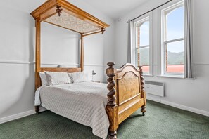 Dobbeltrom, 1 dobbeltseng, eget bad | Wi-fi (inkludert) og sengetøy