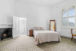 Queen Room, Ensuite | Free WiFi, bed sheets