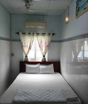Quarto casal | Frigobar, cofres nos quartos, escrivaninha, cortinas blackout