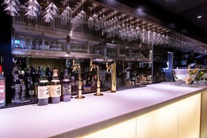 Breakfast, lunch and dinner served - The Vale Niseko (Kutchan)