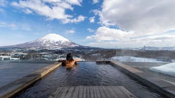 Private spa tub