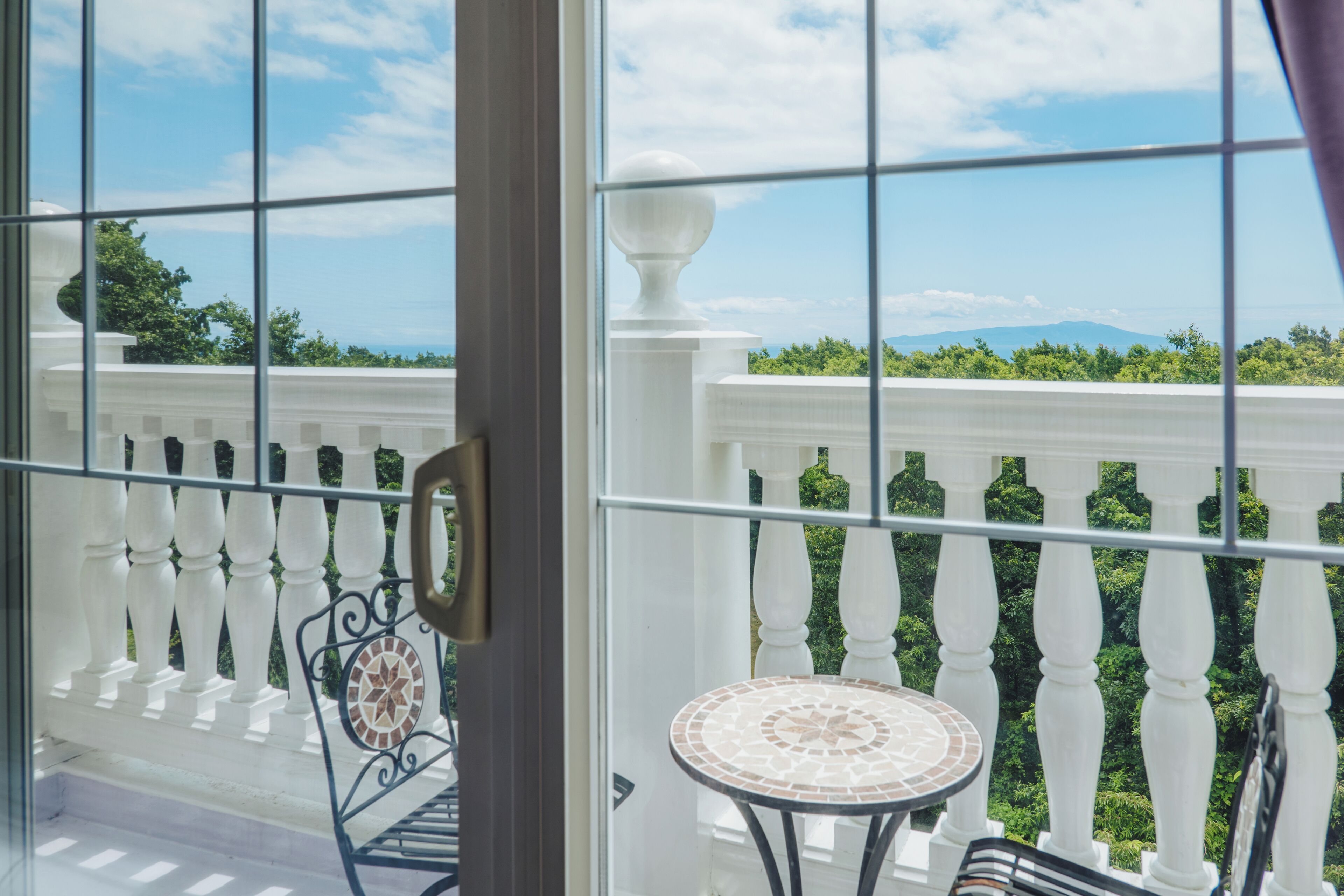 Deluxe Twin Room, 2 Single Beds, Balcony, Partial Sea View | Terrace/patio