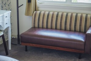 Design-huone, 1 parisÀnky, osittainen merinÀköala | Allergiatestatut vuodevaatteet