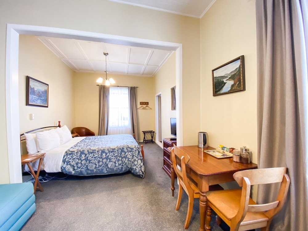 Tongariro Crossing Lodge 4