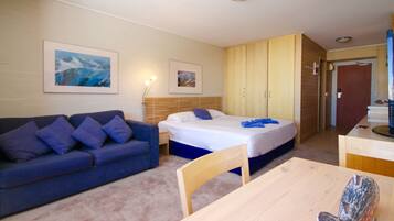 Studio Suite (Sleeps 2) | Bed sheets