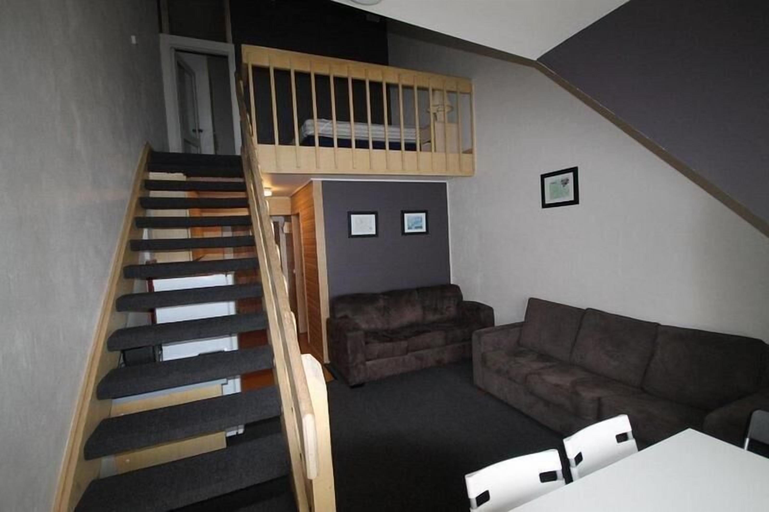 suite, 2 bedrooms (sleeps 8) | living area | flat-screen tv, dvd player